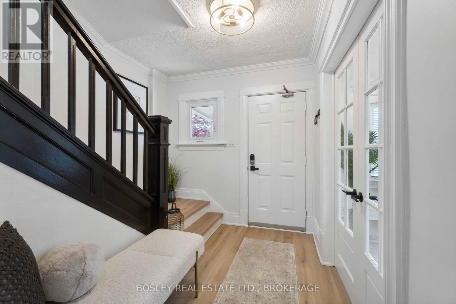 11 GERRARD STREET Image 21