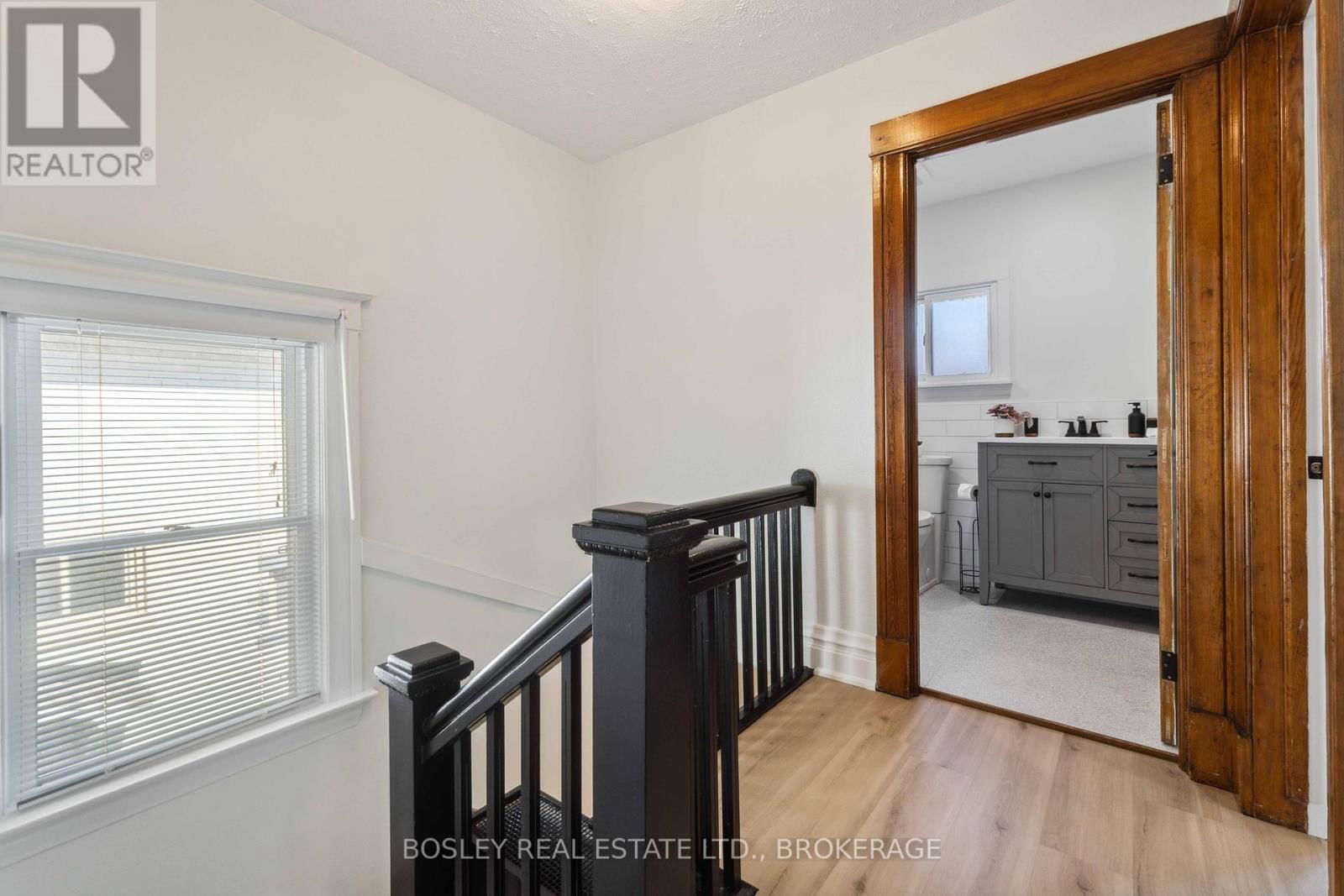 11 GERRARD STREET Image 23