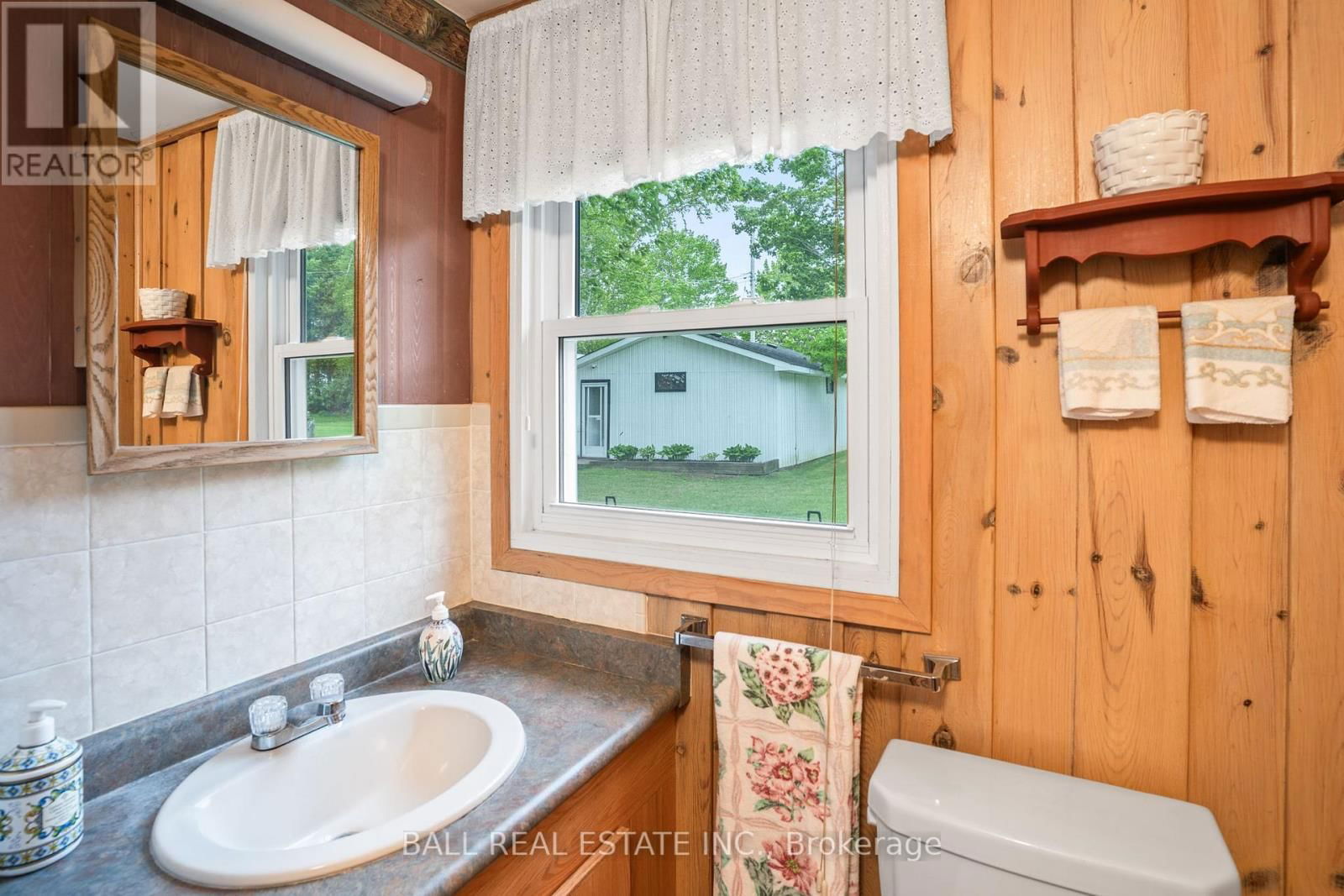280 LAKESHORE DRIVE Image 14