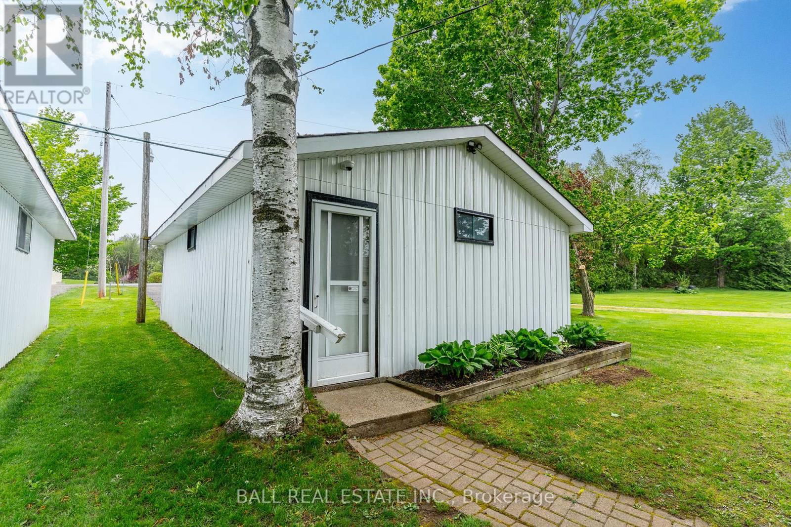 280 LAKESHORE DRIVE Image 24