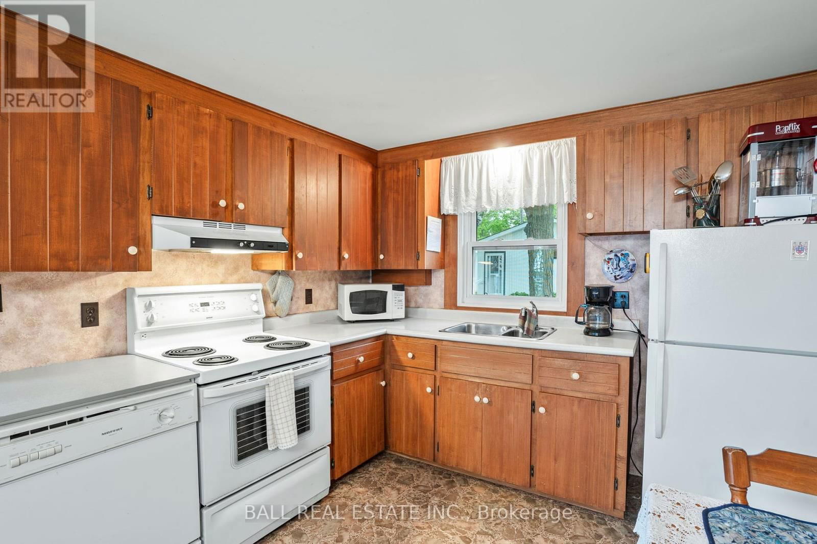 280 LAKESHORE DRIVE Image 4