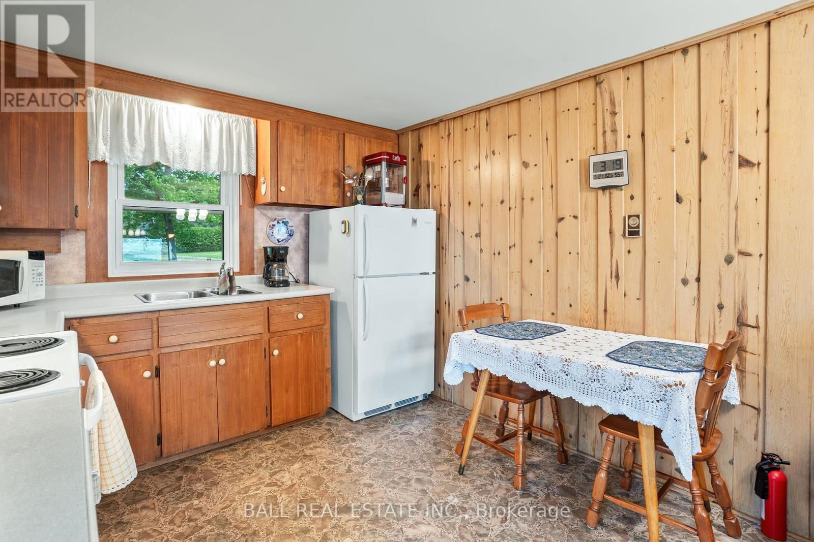 280 LAKESHORE DRIVE Image 5