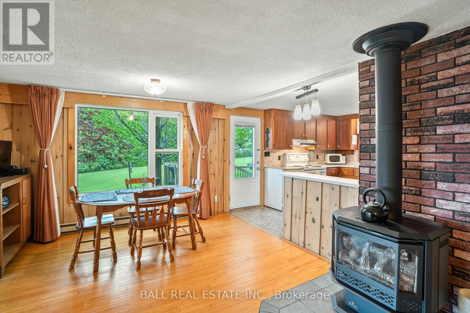 280 LAKESHORE DRIVE Image 8