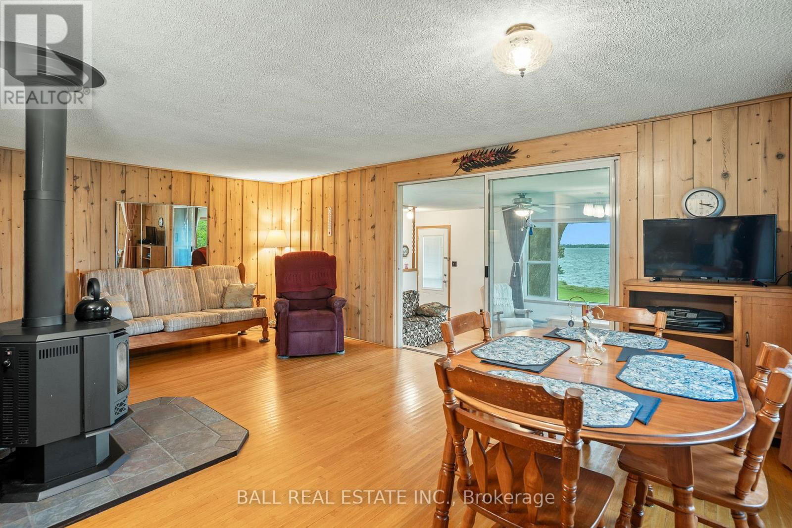 280 LAKESHORE DRIVE Image 9