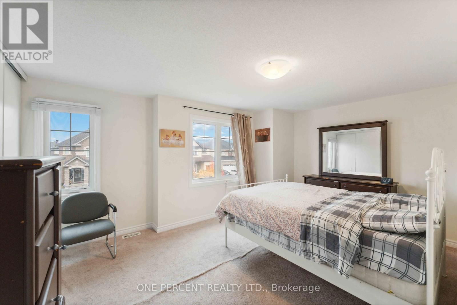 552 GENEVRIERS STREET Image 28