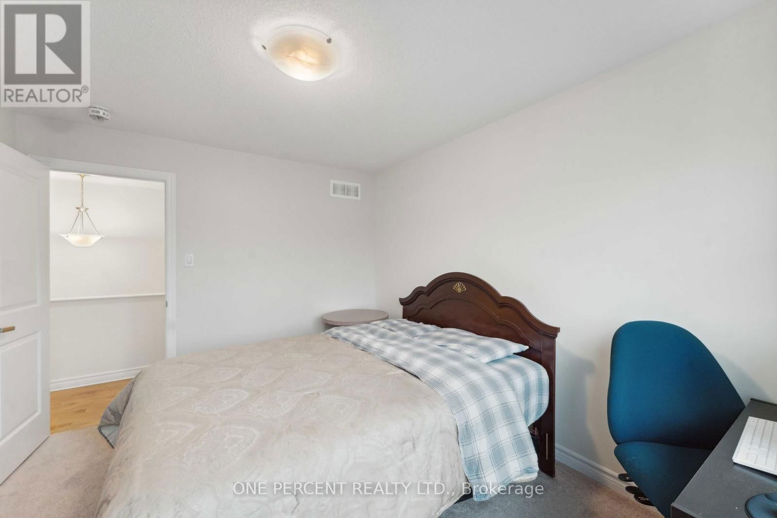 552 GENEVRIERS STREET Image 38