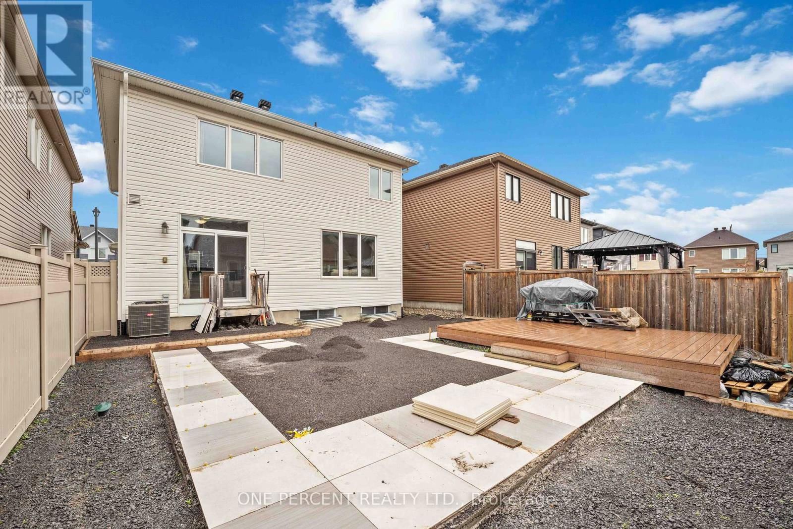 552 GENEVRIERS STREET Image 39