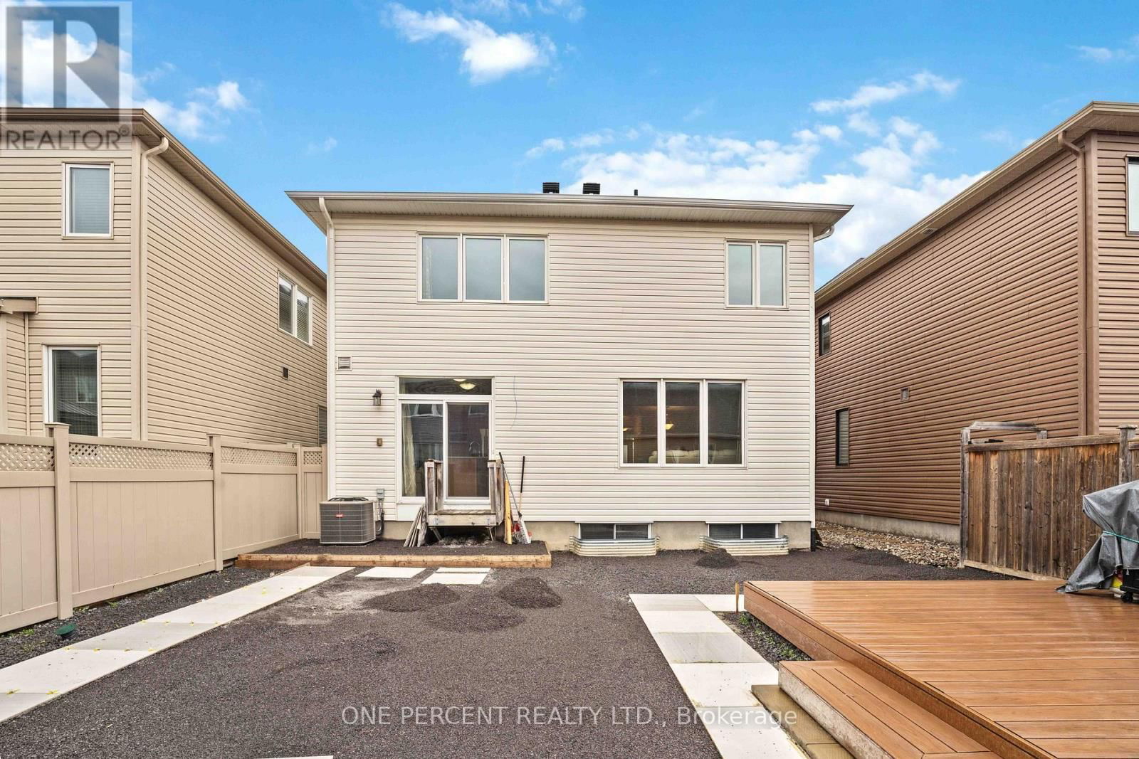 552 GENEVRIERS STREET Image 40