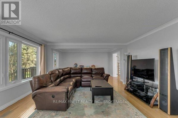 5002 HIGHWAY 2 Image 16