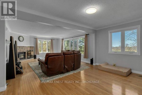 5002 HIGHWAY 2 Image 18