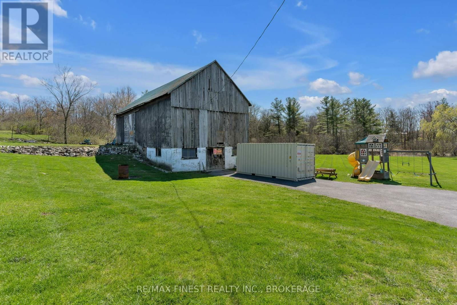 5002 HIGHWAY 2 Image 43