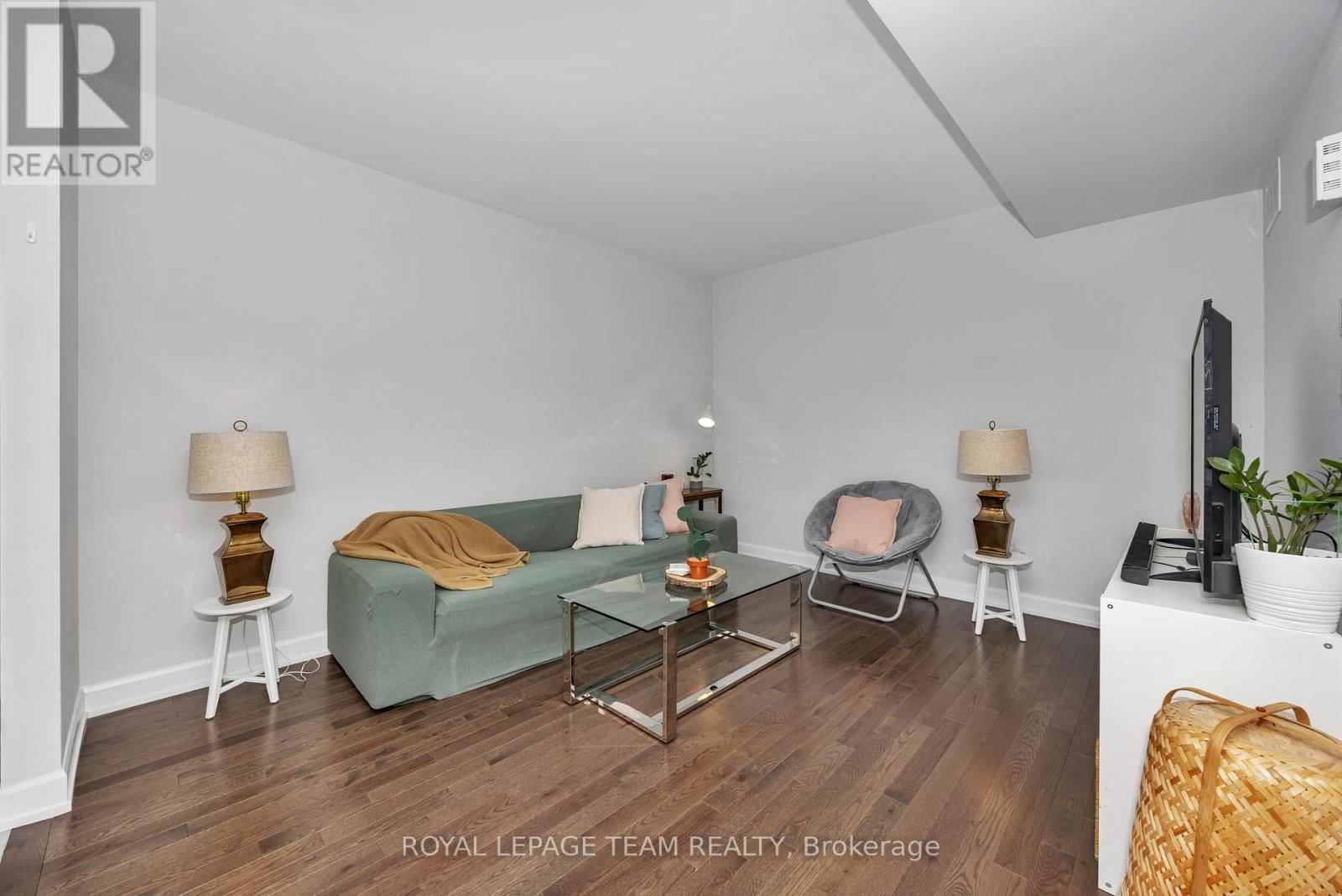 515 CLEMENCY CRESCENT Image 10