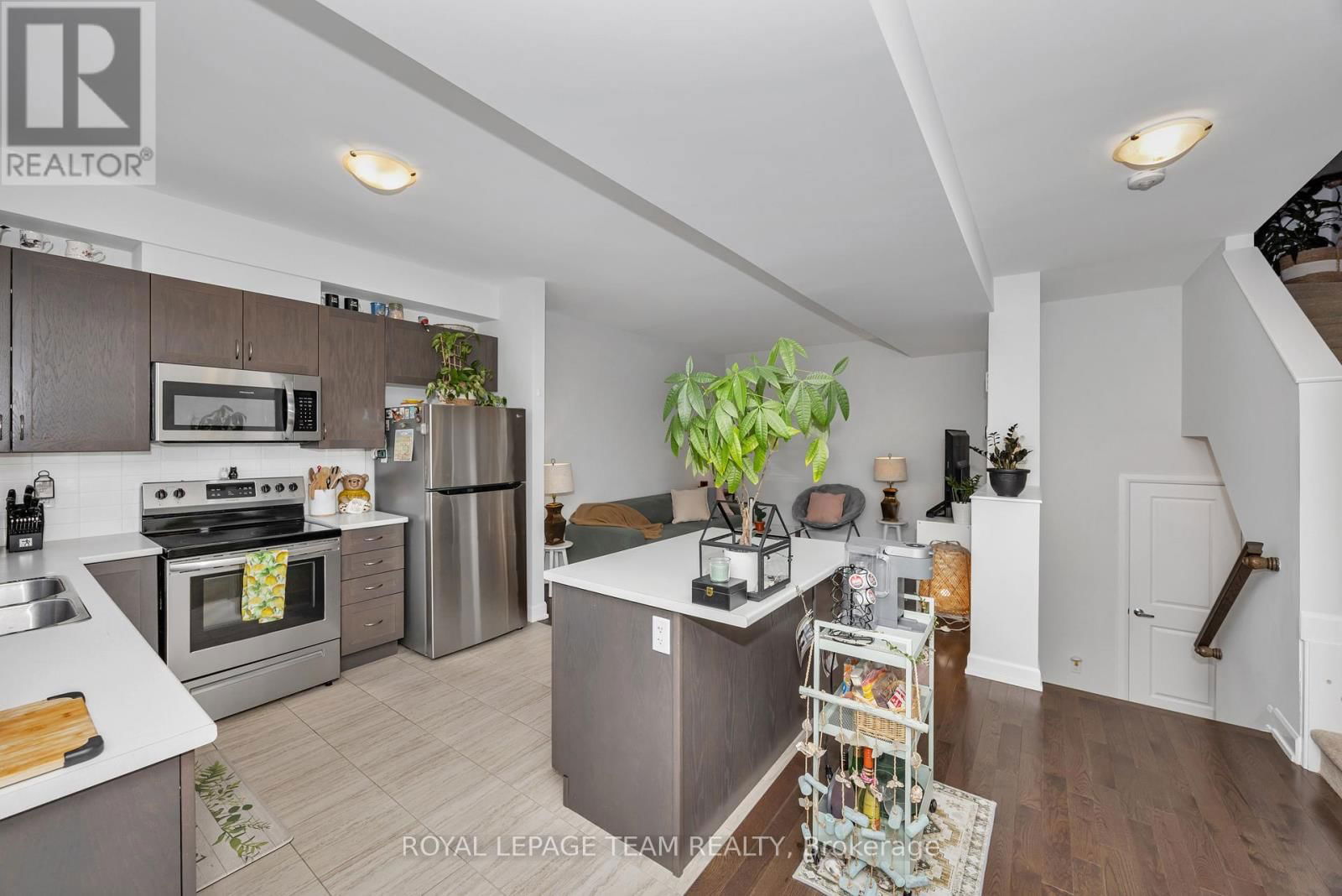 515 CLEMENCY CRESCENT Image 14