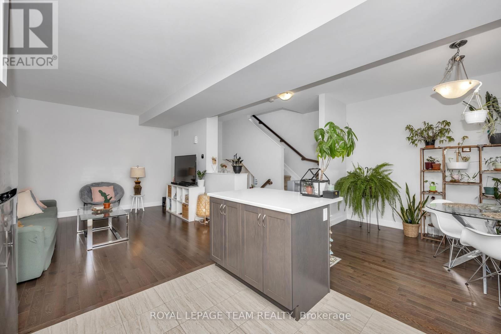 515 CLEMENCY CRESCENT Image 15