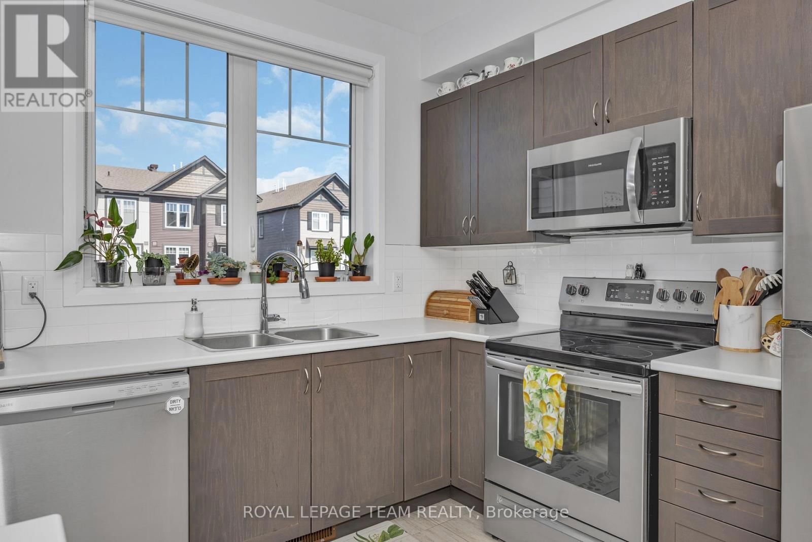 515 CLEMENCY CRESCENT Image 16