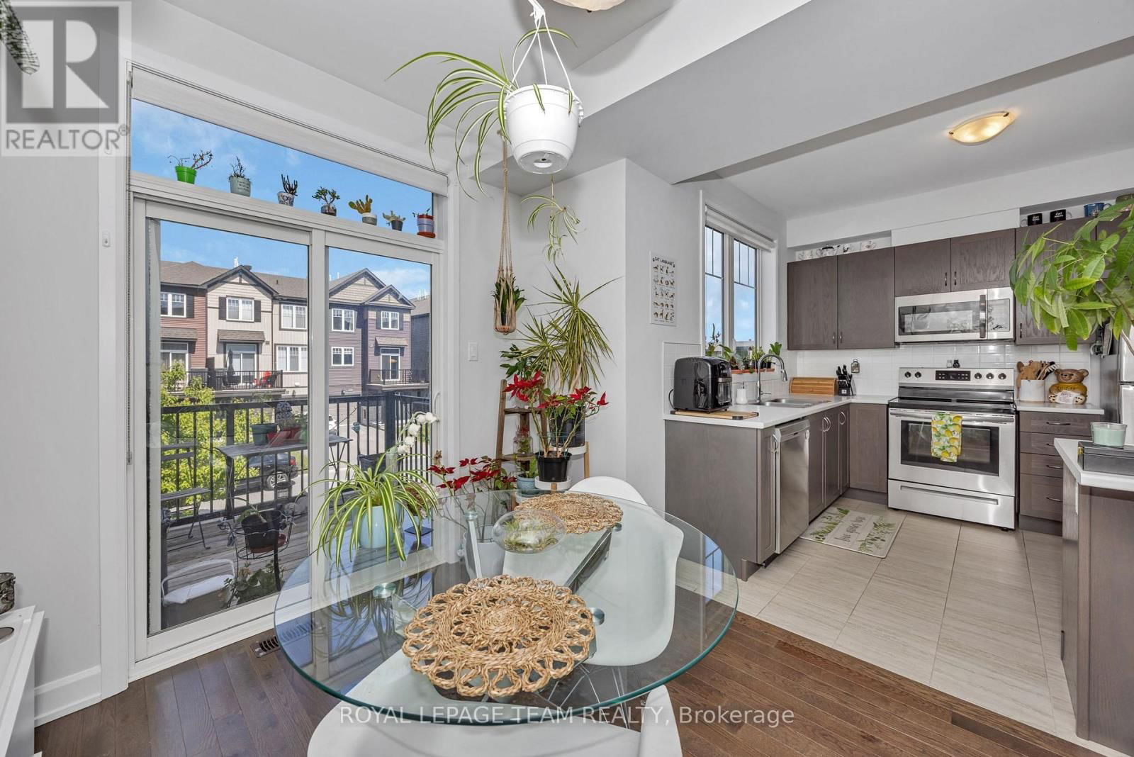 515 CLEMENCY CRESCENT Image 24