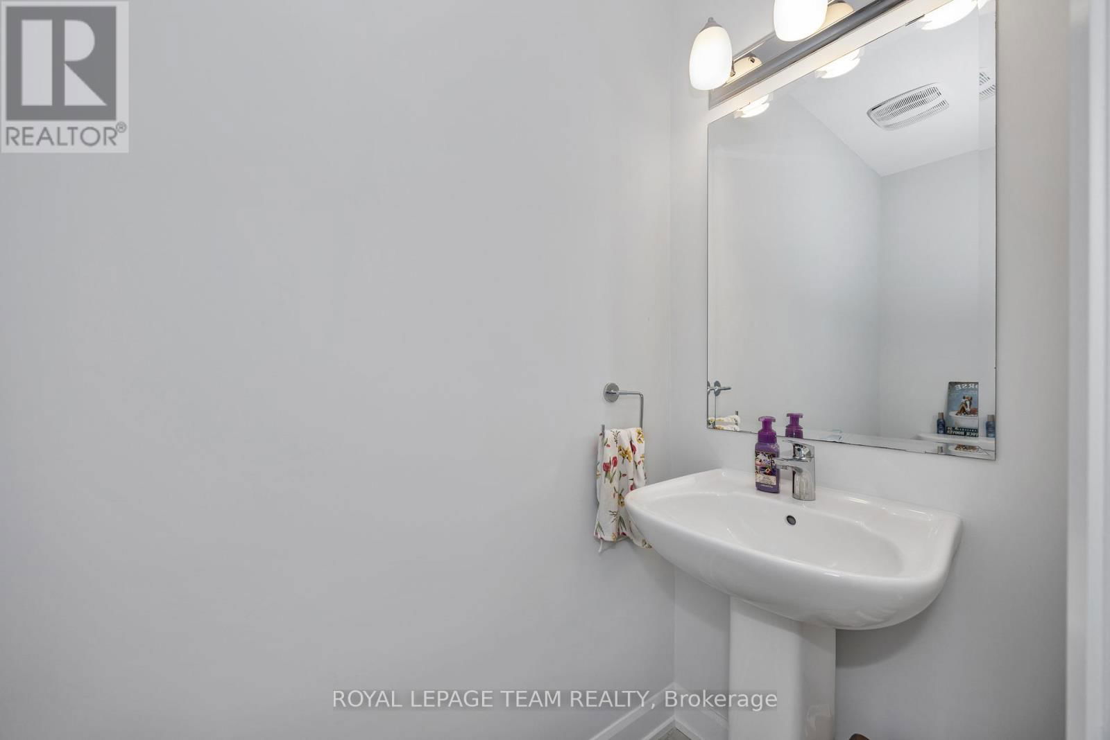 515 CLEMENCY CRESCENT Image 9