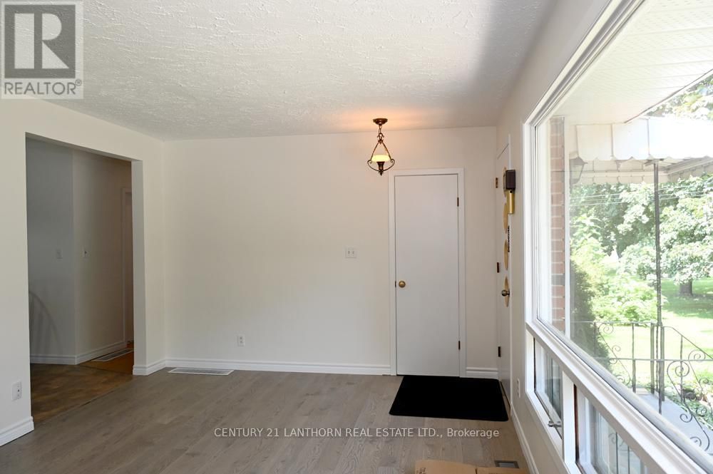 151 AVONLOUGH ROAD WEST Image 25
