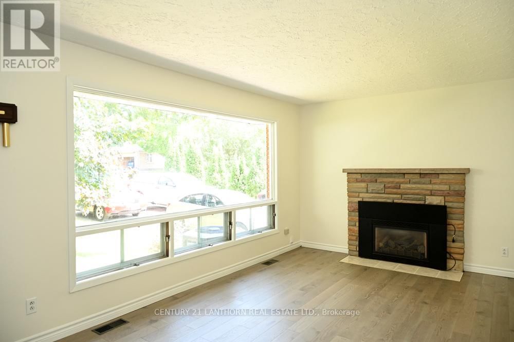 151 AVONLOUGH ROAD WEST Image 26