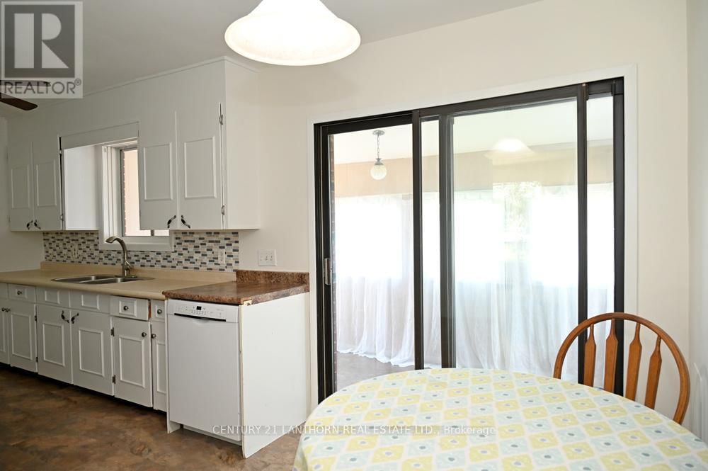 151 AVONLOUGH ROAD WEST Image 31