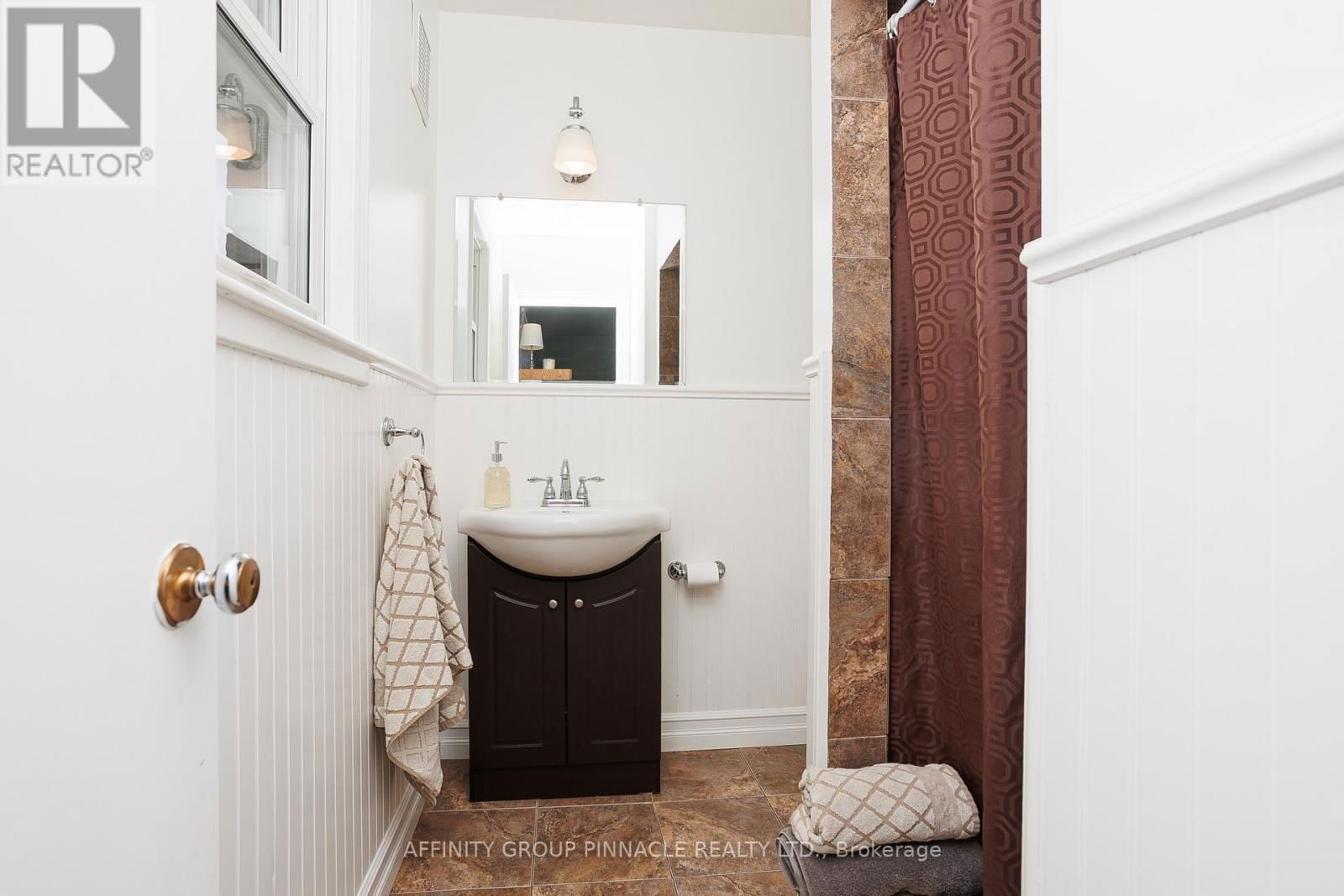 1469 ELM TREE ROAD Image 24