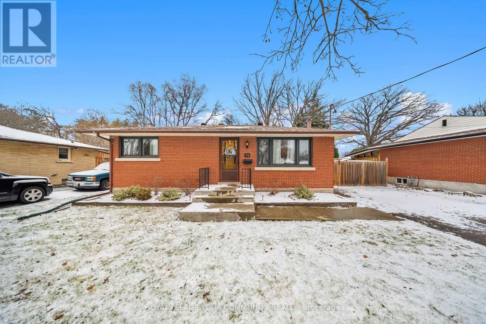 32 COLLINGDON DRIVE Image 1