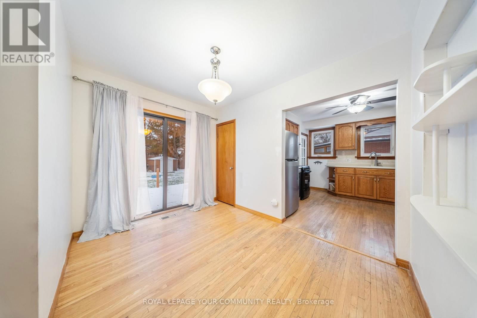 32 COLLINGDON DRIVE Image 16