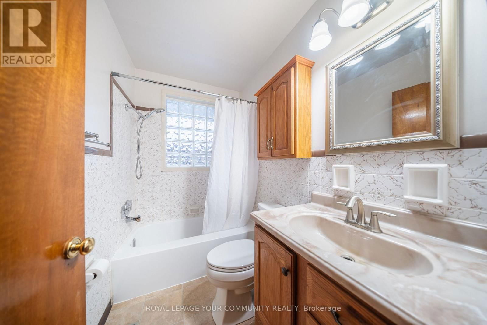 32 COLLINGDON DRIVE Image 22