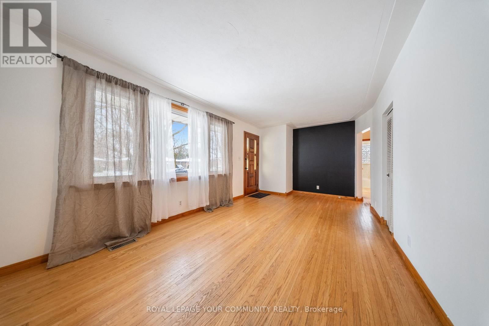 32 COLLINGDON DRIVE Image 4