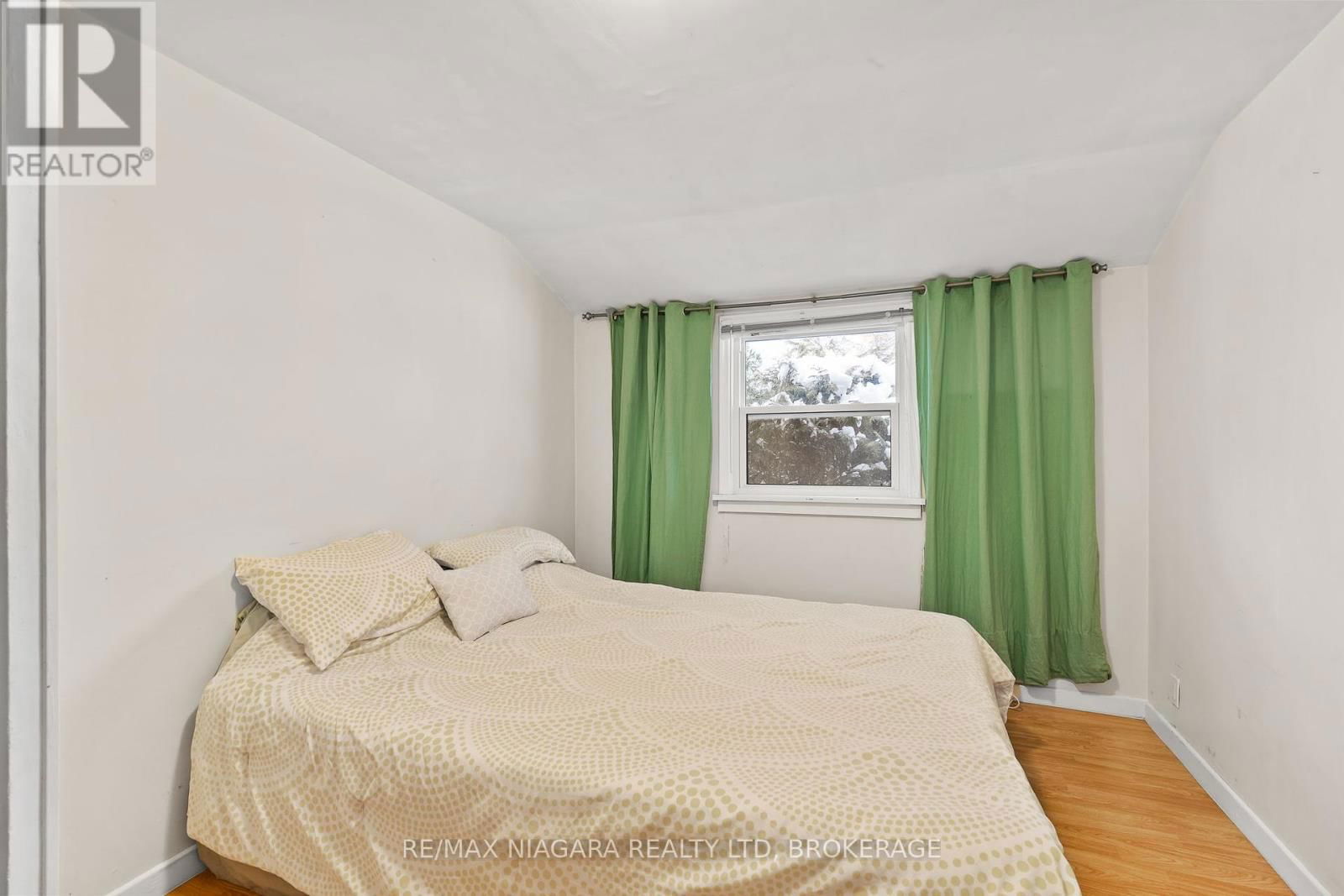 364 WILLIAM STREET Image 11