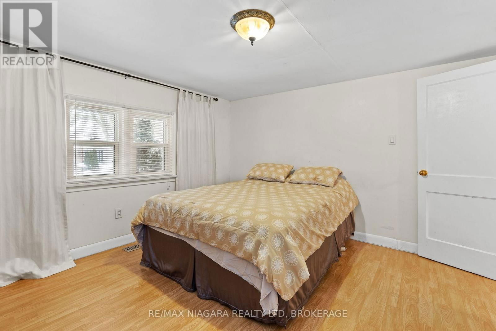 364 WILLIAM STREET Image 13