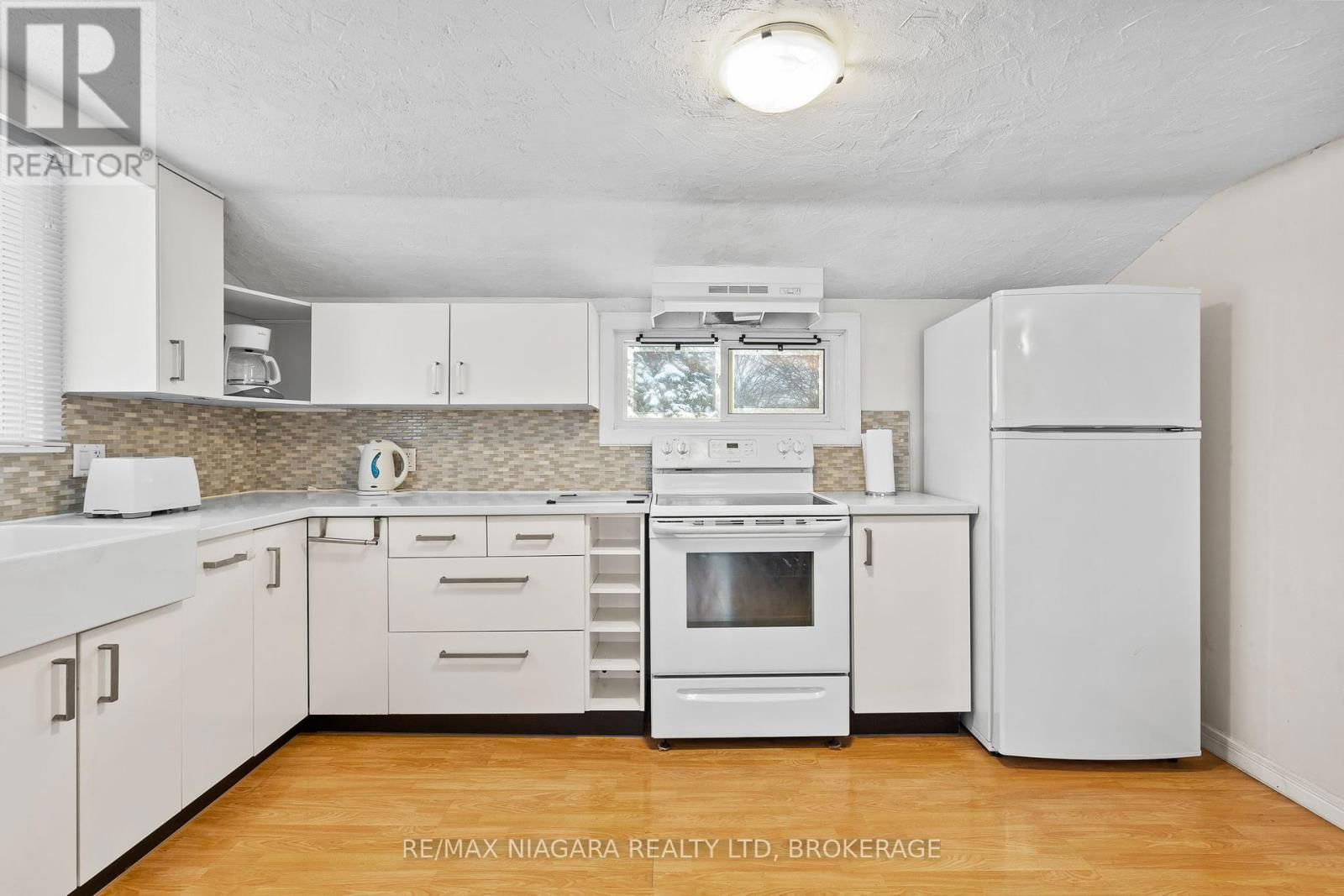 364 WILLIAM STREET Image 4
