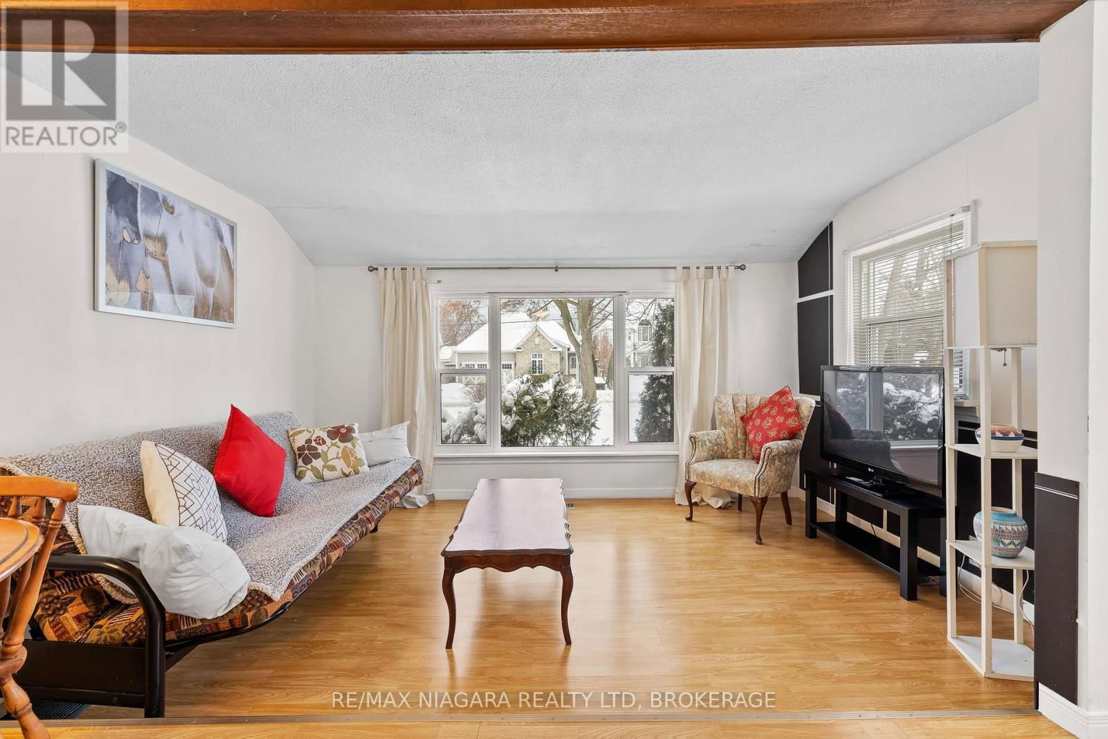 364 WILLIAM STREET Image 6