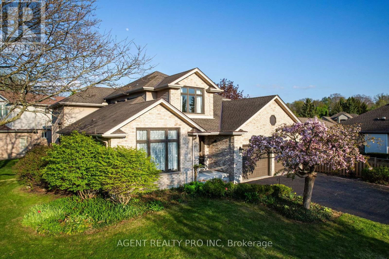 55 MORAINE CRESCENT Image 2