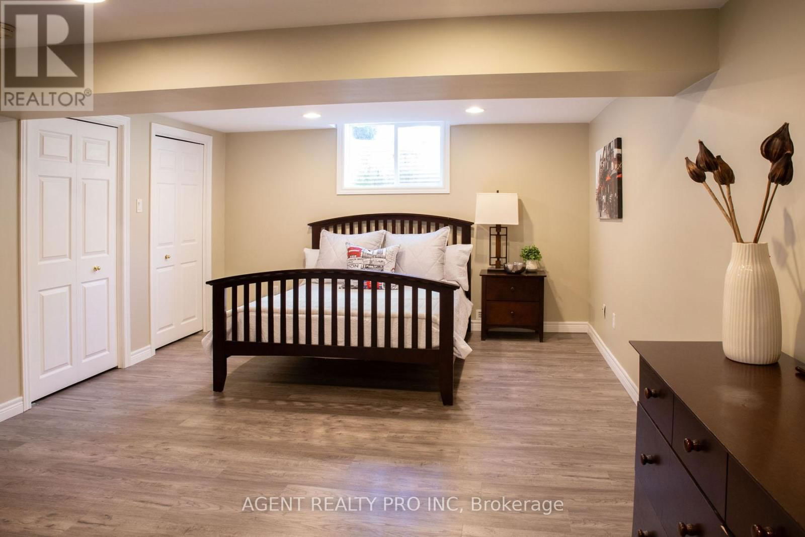 55 MORAINE CRESCENT Image 37
