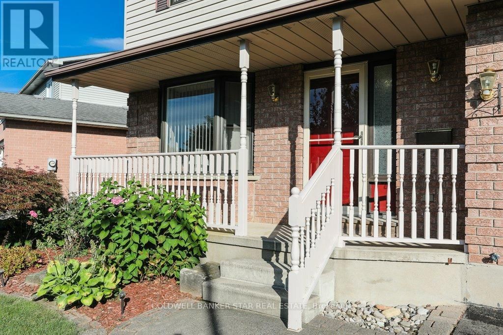 31 SINCLAIR CRESCENT Image 2