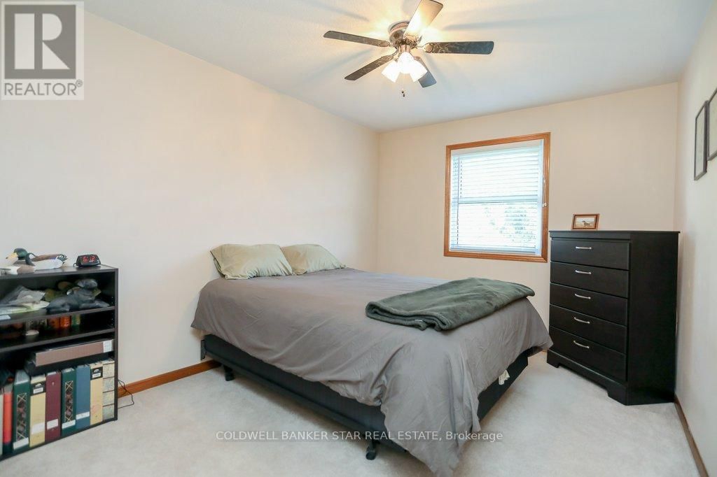 31 SINCLAIR CRESCENT Image 25