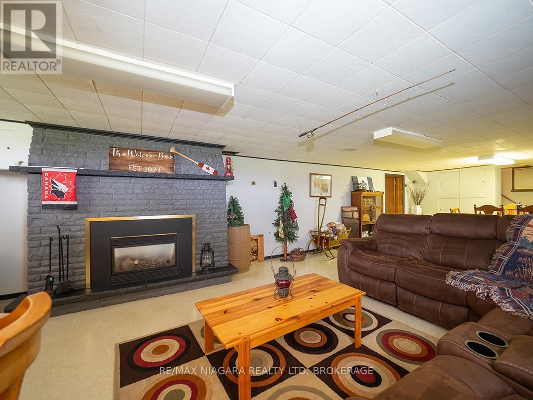 184 CLARKE STREET Image 14