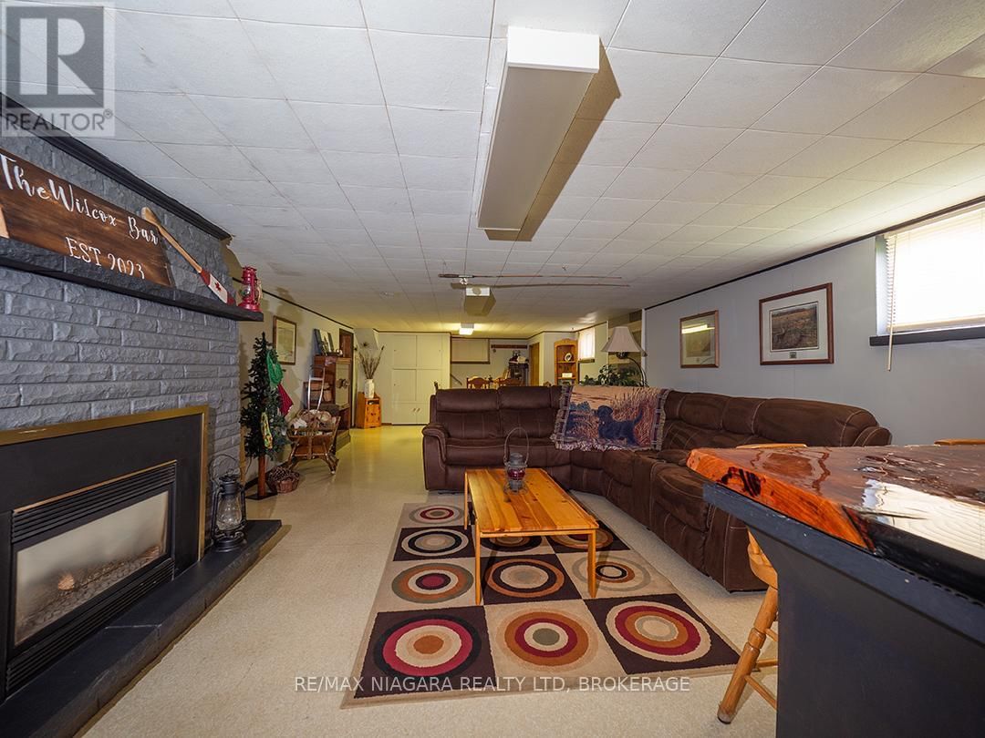 184 CLARKE STREET Image 15