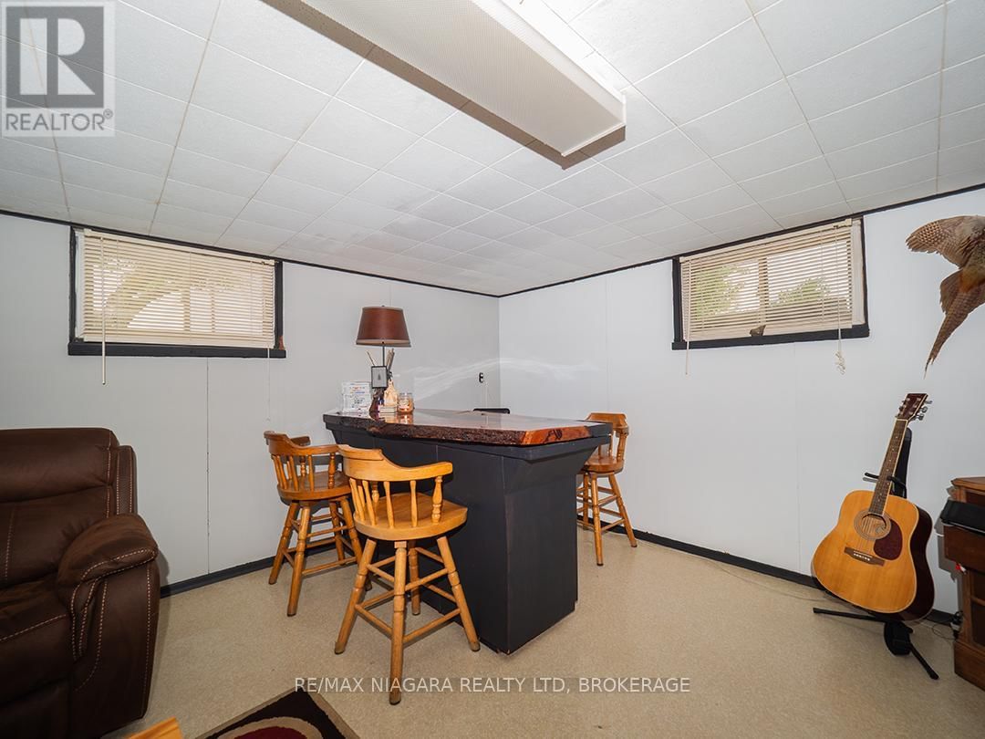 184 CLARKE STREET Image 16