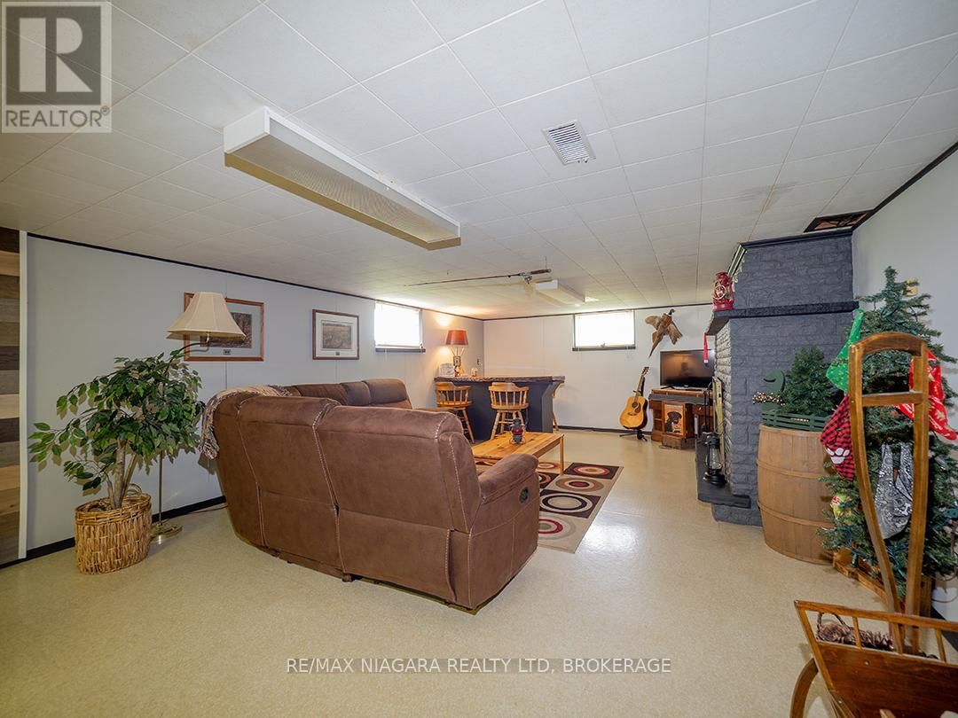 184 CLARKE STREET Image 18