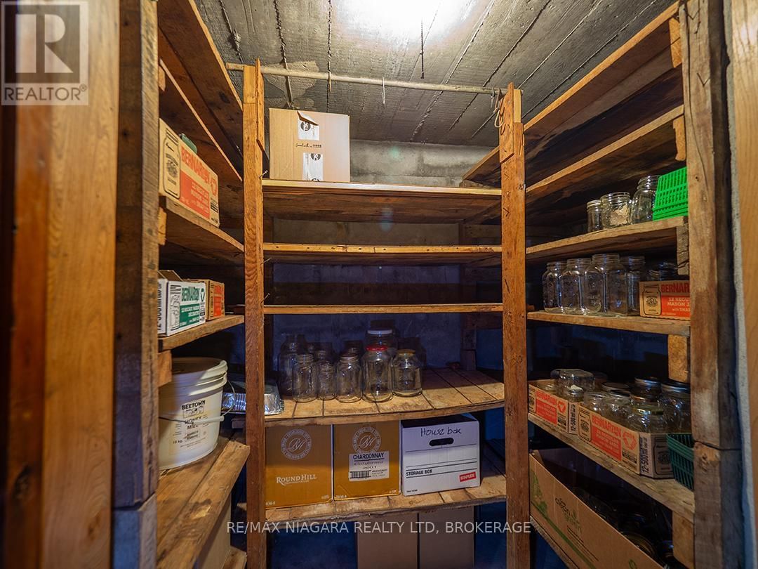 184 CLARKE STREET Image 25