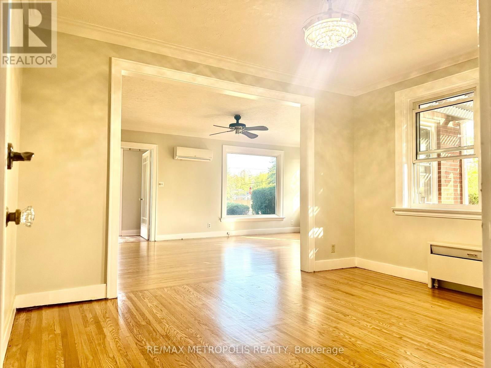 117 QUEENSWAY DRIVE Image 10