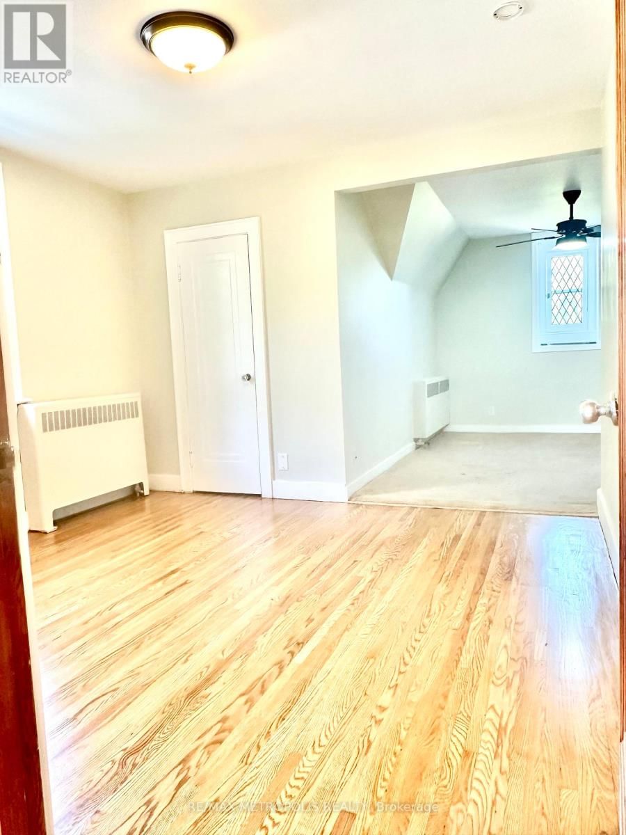 117 QUEENSWAY DRIVE Image 17