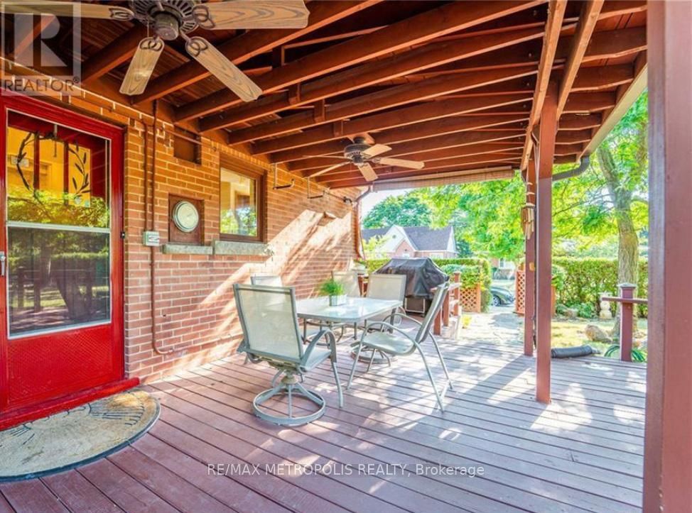 117 QUEENSWAY DRIVE Image 23