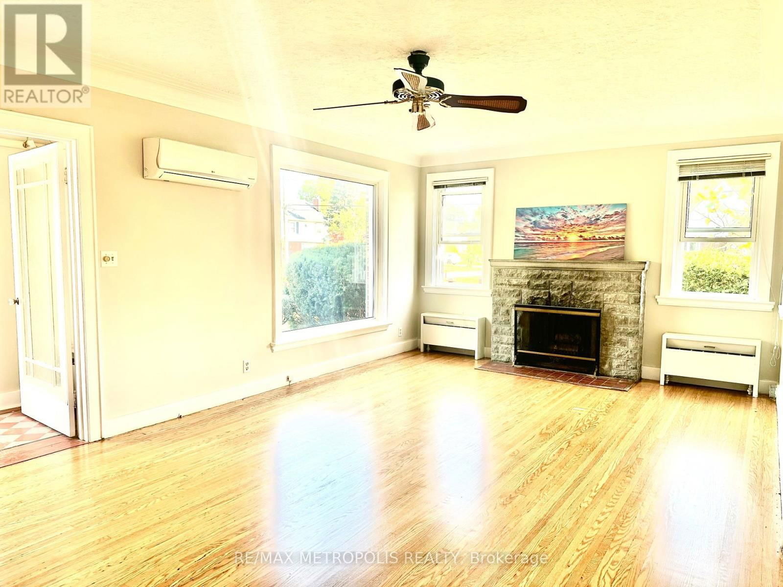 117 QUEENSWAY DRIVE Image 9