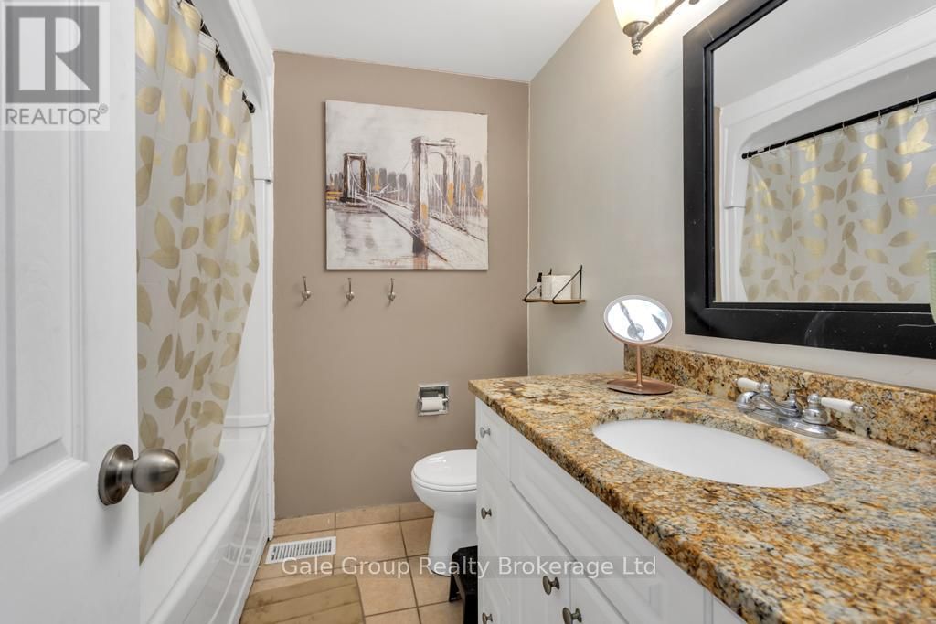 1012B NESBITT CRESCENT SOUTH Image 12