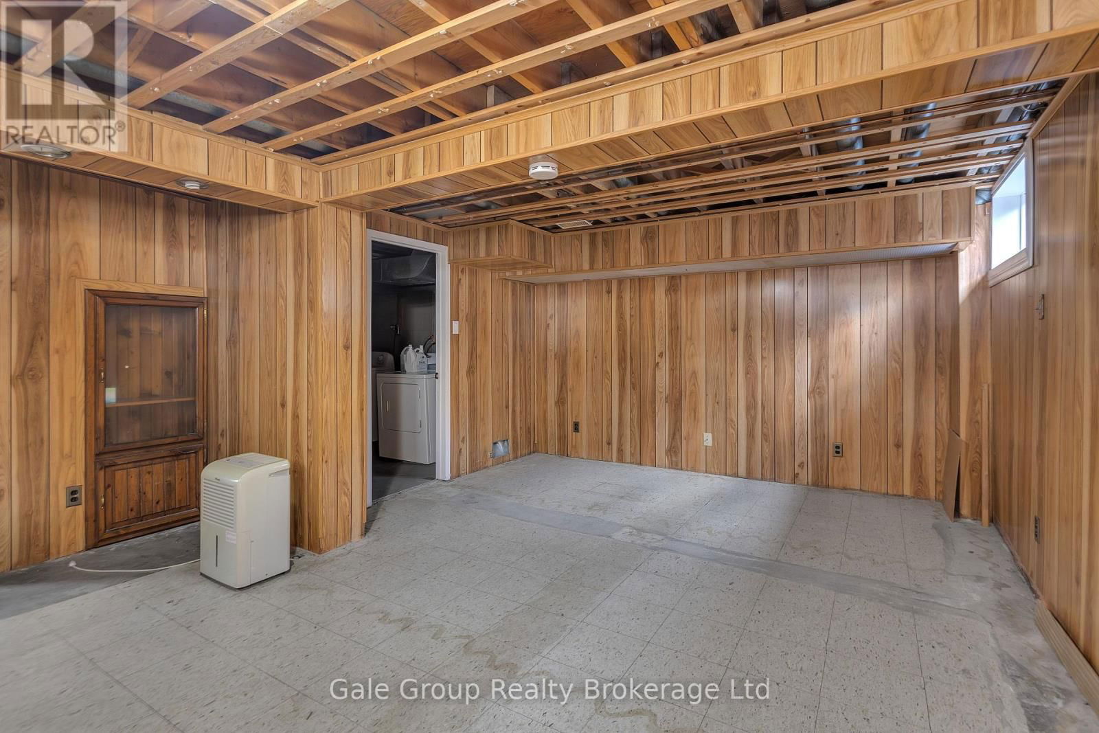 1012B NESBITT CRESCENT SOUTH Image 19