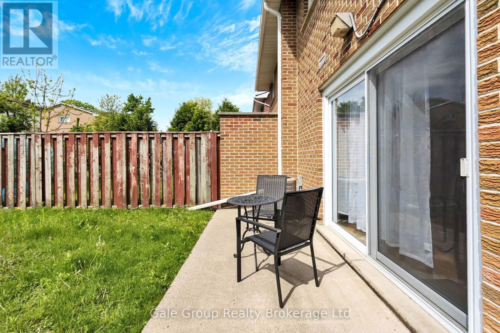 1012B NESBITT CRESCENT SOUTH Image 20