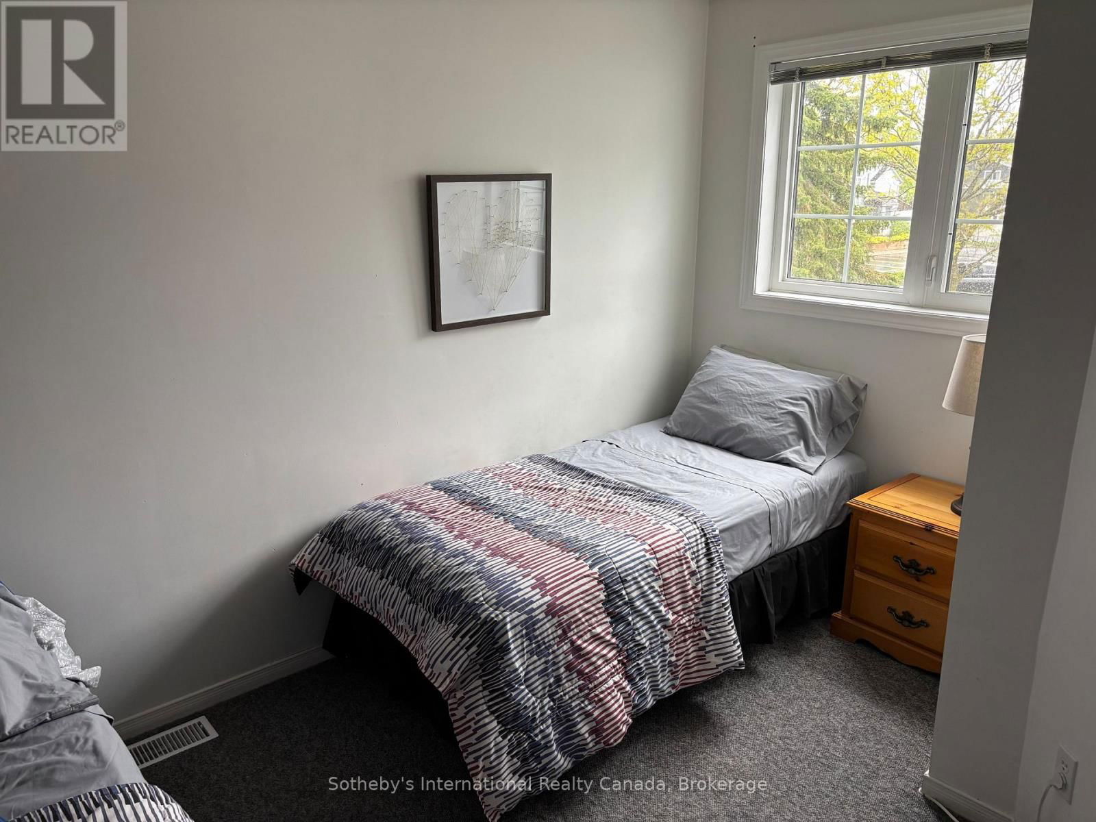 32 - 146 SETTLERS WAY Image 14